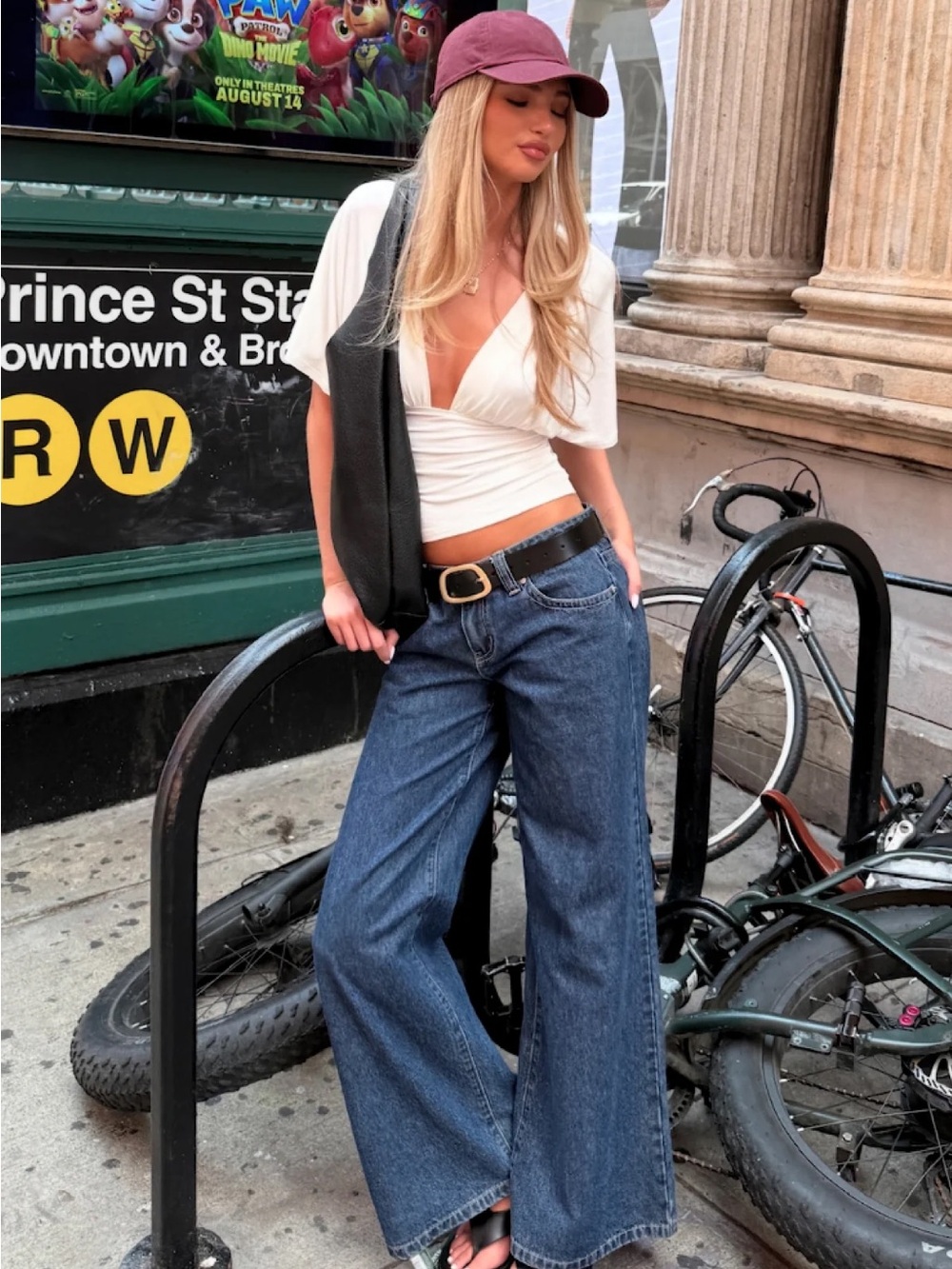 Edikted Relaxed Wide-Leg Jeans in Blue Denim
